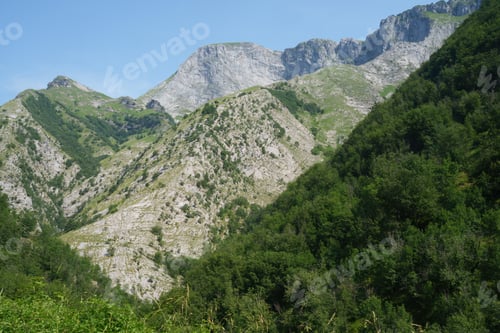 Preview: Landscape along the road of Arni, from Garfagnana to Alpi Apuane