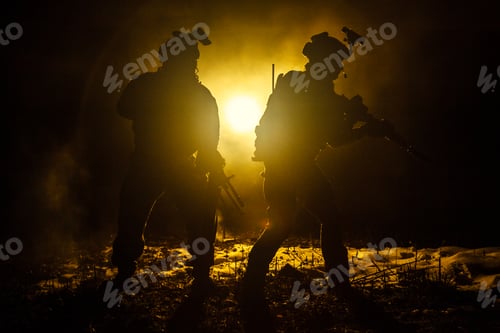 Preview: Black silhouettes of soldiers