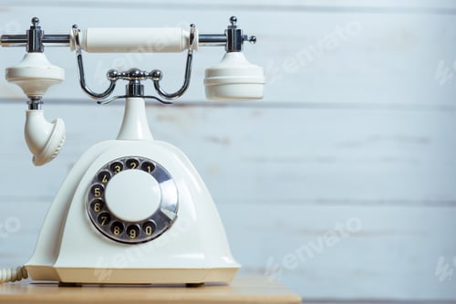 Preview: Retro telephone