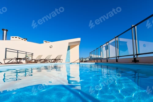 Preview: Outdoor swimming pool at the House roof