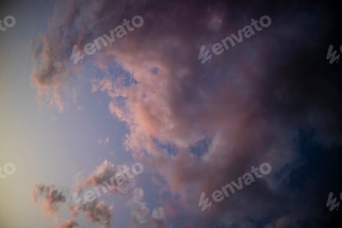 Preview: Photographic documentation of clouds at sunset