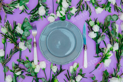 Preview: White roses and dishes on purple background
