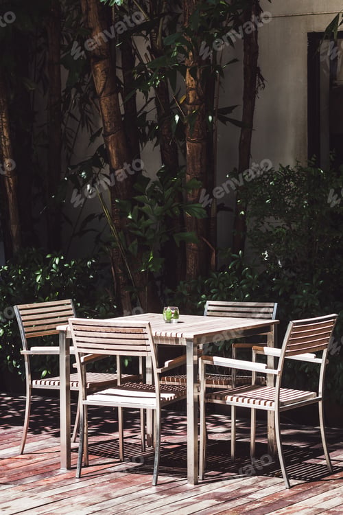 Empty table in cafe