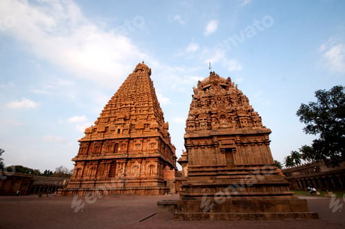 Preview: Brihadeeswarar Temple in Thanjavur, UNESCO World Heritage Site.
