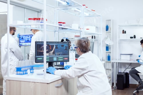 Preview: Doctor in chemistry and her multiethnic teamn engineering drug