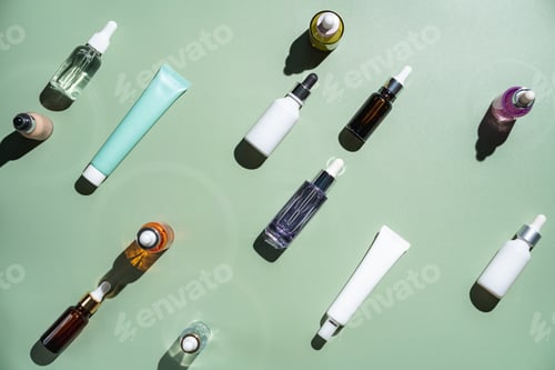 Preview: Bottles with serum or oil