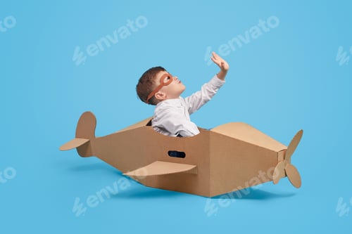 Preview: Little pilot waving hand