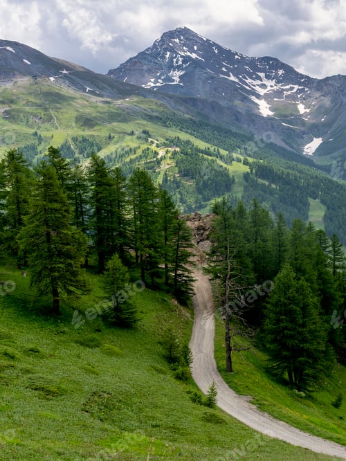 Preview: Mountain landscape along the road to Colle dell'Assietta