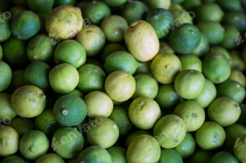Preview: The sale of fresh limes in the Indian market in Mauritius
