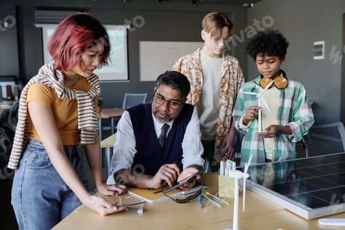 Preview: Teenagers Learning About Renewable Energy Technologies