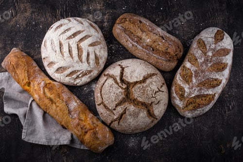 Preview: Fresh homemade bread with a crispy crust