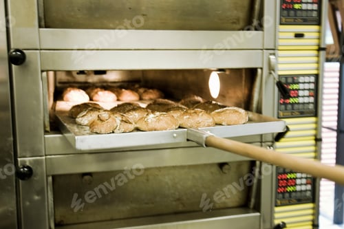 Preview: Rolls taken out of an oven