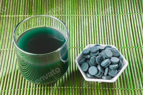 Preview: powder, tablets and infusion of spirulina