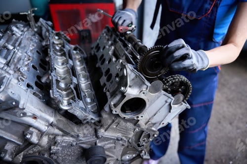 Preview: Professional repair of the engine of a modern car