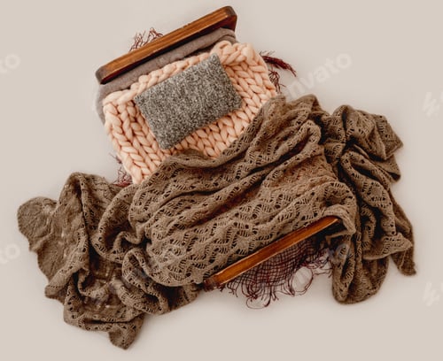 Preview: Soft Knit Blankets in Neutral Hues