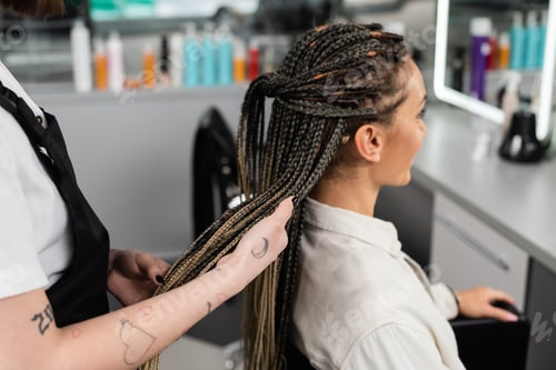 Preview: hair professional,tattooed beauty worker