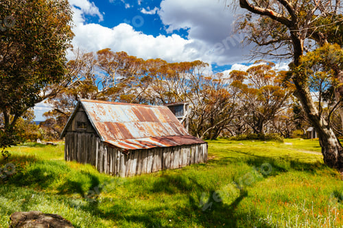 Preview: Wallace Hut near Falls Creek in Australia