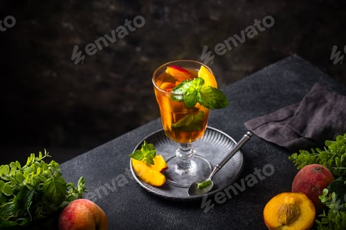 Preview: Cold ice tea with peach and mint