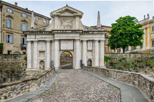 Preview: Porta San Giacomo entrance to the Città Alta Bergamo