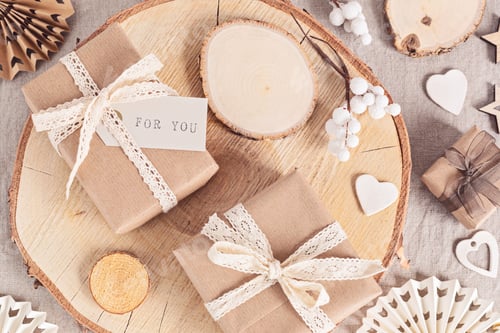 Preview: Wrapping gifts and creating eco friendly christmas cards and ornaments in neutral colors. No plastic