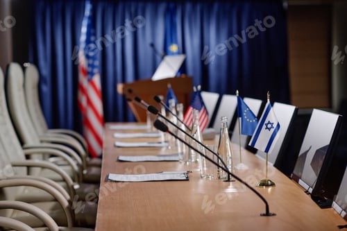 Preview: Business meeting for business people