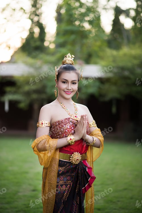 Preview: Beautiful Woman wearing typical Thai dress