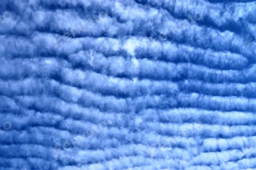 Preview: Beautiful and calming cirrus cloud formations in a deep blue summer sky