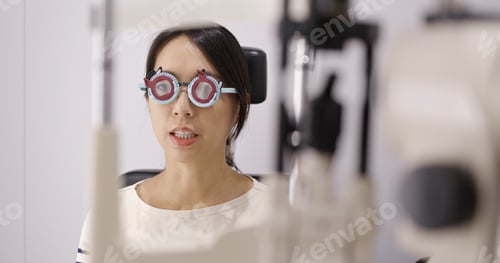 Preview: Woman visit the eye clinic undergo eye exam