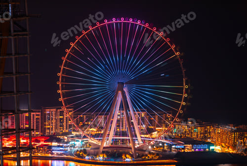 Visualização: Ain Dubai Ferris em Dubai à noite