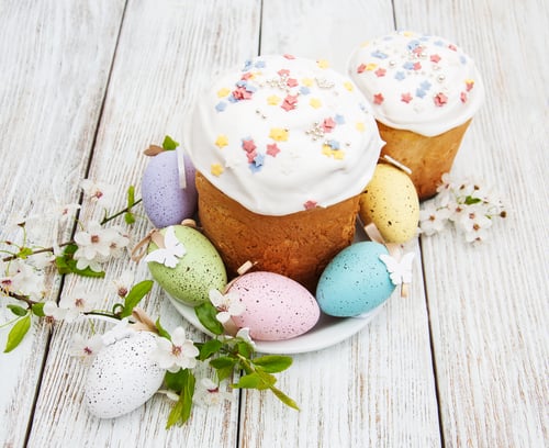 Preview: Easter bread and eggs
