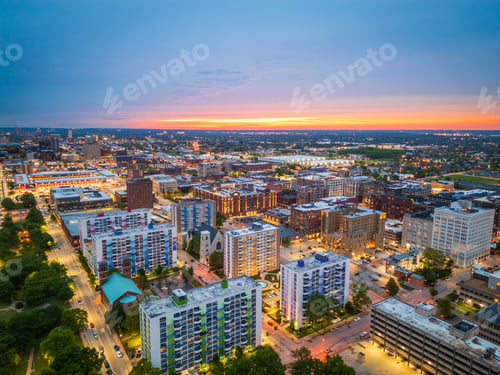 Preview: St. Louis, MO, USA Downtown Apartment Blocks