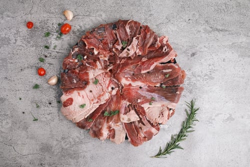 Raw Meat with Garlic and Herbs