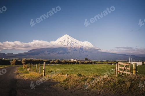 Preview: Mount Taranaki, the Fuji of New Zealand