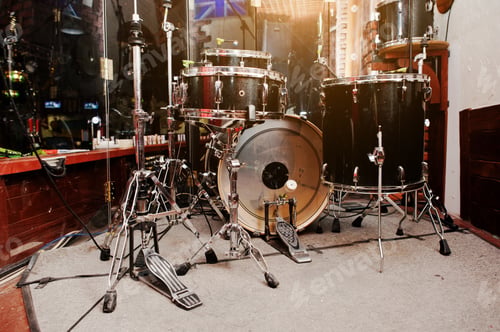 Preview: Drum set and drum sticks