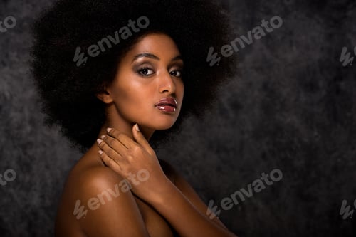 Preview: Beautiful afro woman