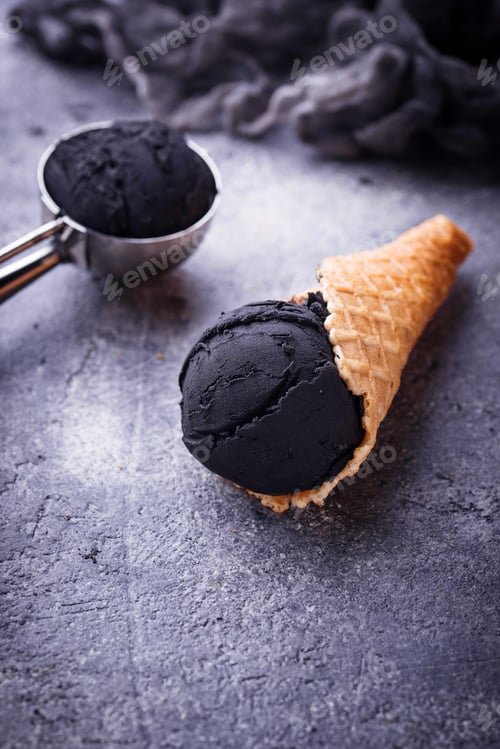 Preview: Black ice cream. Trendy food