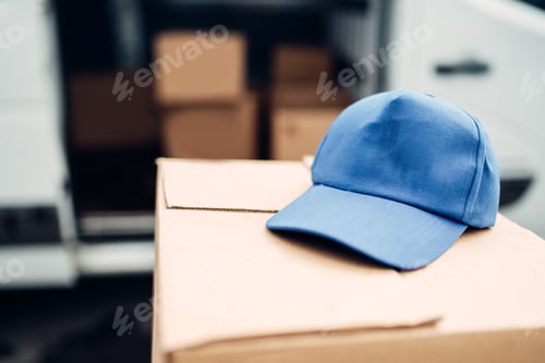 Preview: Distribution business concept, cap on carton box