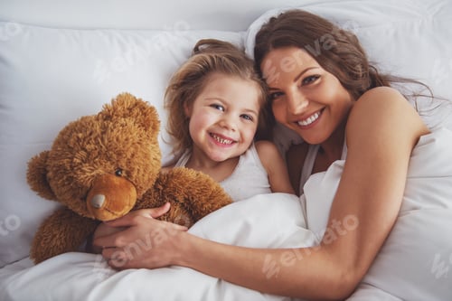 Preview: Mom with daughter
