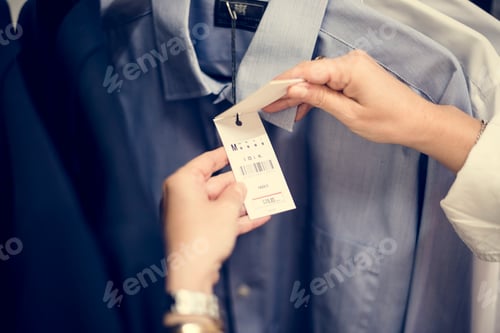 Preview: Customer checking the price of a product