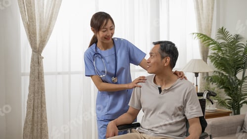 Vista previa: nursing aide talking to disabled grandfather