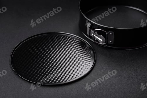 Preview: Round metal black detachable baking dish for baking