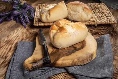 Preview: Fresh bread for breakfast.