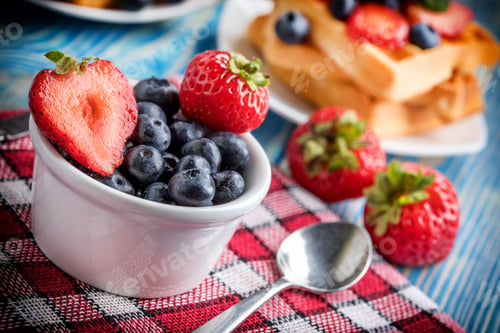 Preview: Waffles with berries.