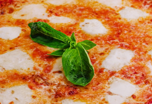 Preview: Neapolitan pizza on a cream sauce