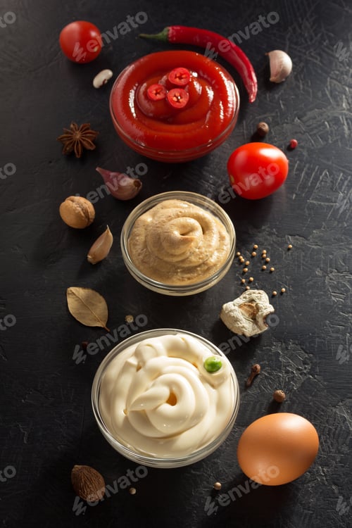 Preview: tomato sauce, mayonnaise and mustard in bowl