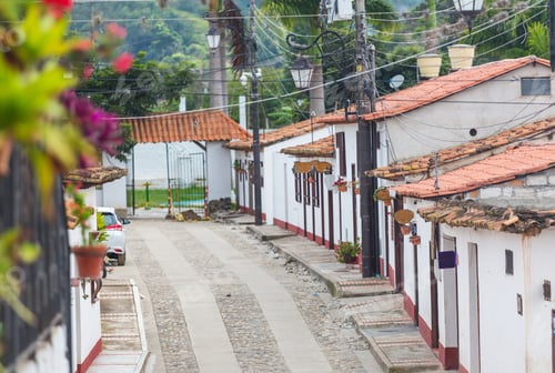Preview: Colonial architecture in Colombia