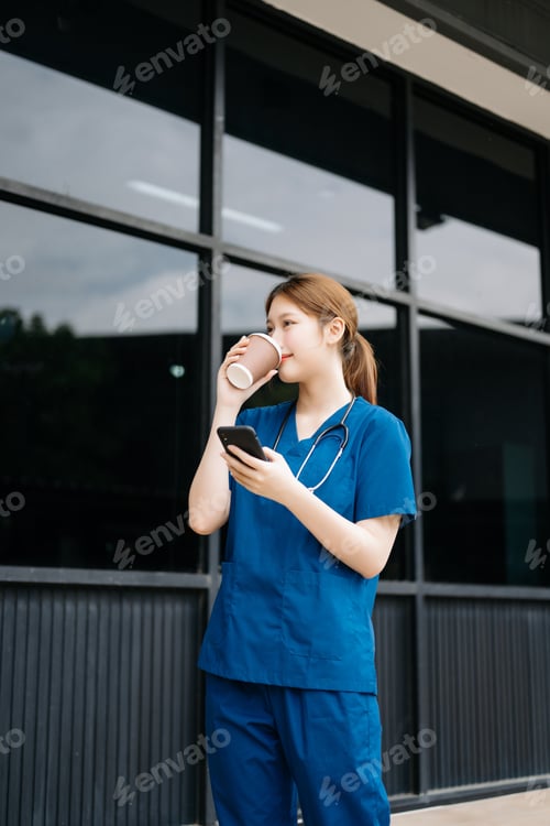 Preview: Asian woman part time doctorRepresentation of the daily life of a nurse going to work.