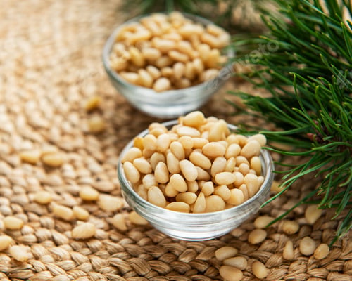 Preview: Pine nuts