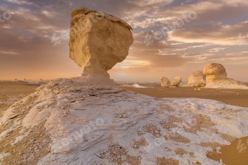 Preview: Chalk rocks in the White Desert at sunset. Egypt, Baharia