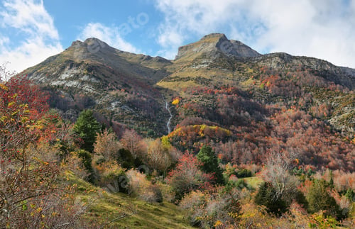 Preview: Autumn scene in Bujaruelo valley, Spain